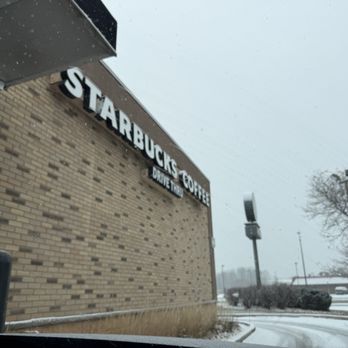 Starbucks - Coffee & Tea Near Me - Oak Creek, Wisconsin