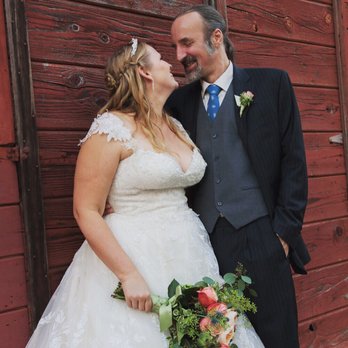 Monte Verde Inn - The barn on the property. - Venues & Event Spaces Near Me - Foresthill, California