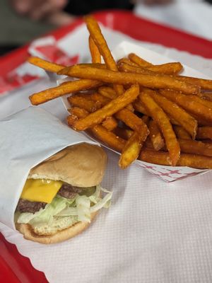 Suzie Burger by null