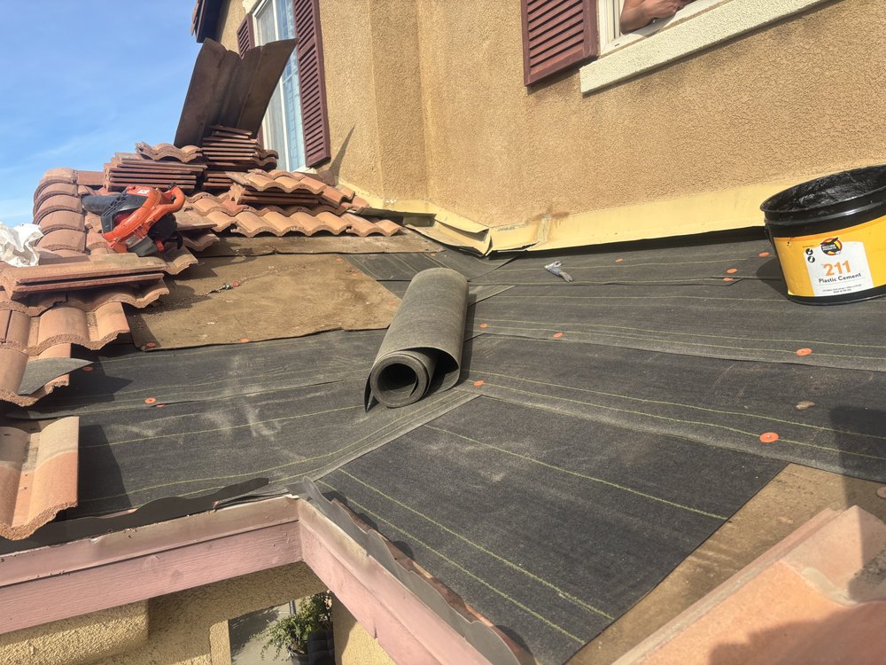 Slide of Ramos Roofing