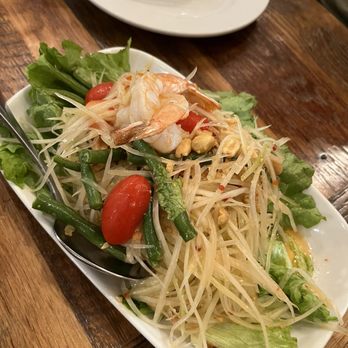 Sisters Thai - Som Tum Salad - Thai Near Me - Fairfax, Virginia Sisters Thai - Som Tum Salad - Thai Near Me - Fairfax, Virginia