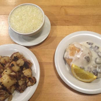 Eggs Up Grill - Gravy Biscuit, Spuds, and Grits..... - Breakfast & Brunch Near Me - Columbia, South Carolina