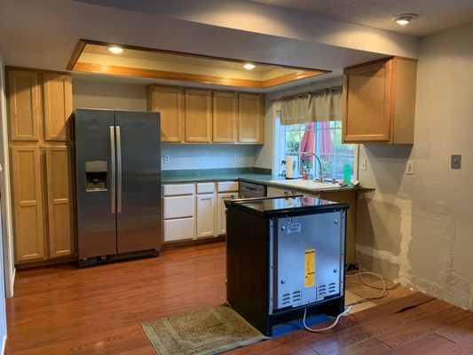 Kitchen Remodel - This was a kitchen remodel we did for a client who I felt really deserved it. There kitchen was rough, not having any. time in the last 20 years to do much to it due to putting everyone else before herself we really wanted to give her something nice that she would enjoy spending time in. Kitchen Remodel - This was a kitchen remodel we did for a client who I felt really deserved it. There kitchen was rough, not having any. time in the last 20 years to do much to it due to putting everyone else before herself we really wanted to give her something nice that she would enjoy spending time in.