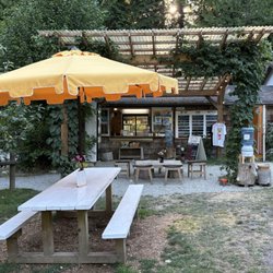 Sunday Cider - Exterior