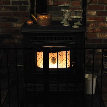 Pickity Place - Stove in the Main Shop. - American Near Me - Mason, New Hampshire