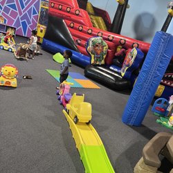 Off The Wall, Indoor Bounce & Party Place - Play room