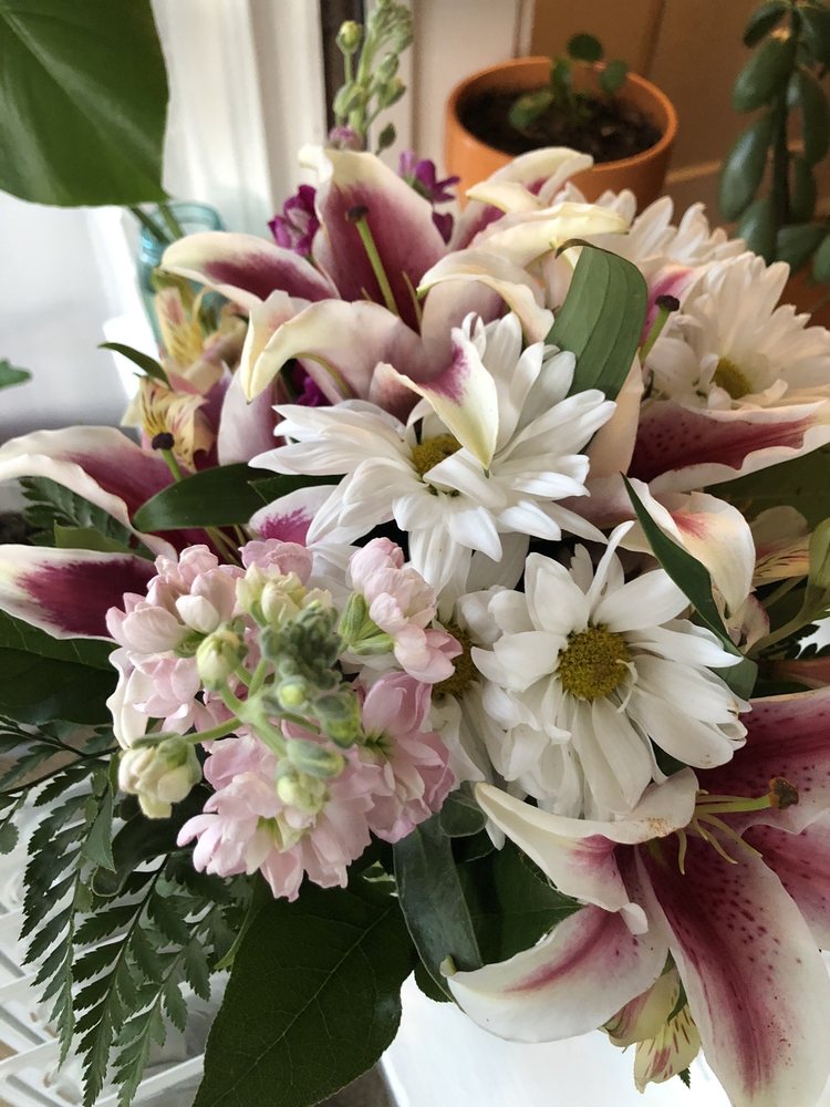 THE FLOWER CART Updated October 2024 17 Reviews 145 S Calumet Rd