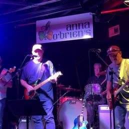 Slow Lane Live at Anna's