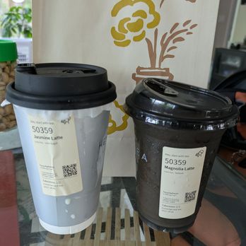 Hey Tea - Left Jasmine Latte with less sugar (though I ordered regular sweetness) was very bland; right Magnolia Latte was good. - Bubble Tea Near Me - Irvine, California