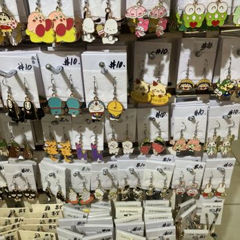Elizabeth Center Gift Shops - earrings - Gift Shops Near Me - New York, New York