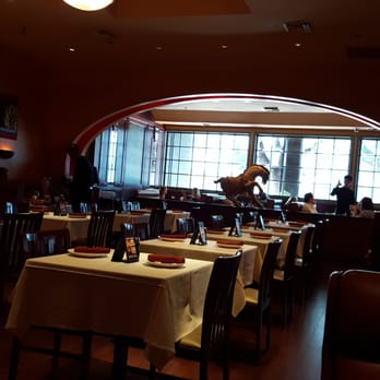 Panda Inn - Nice ambiance. Family friendly. Not too busy now. - Chinese Near Me - Pasadena, California