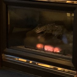 Scandinavian Lodge - Fireplace