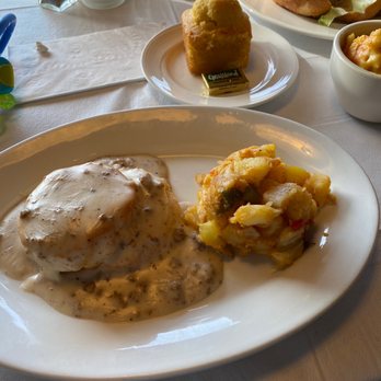 Della J's Delectables - Biscuits and gravy, corn bread - Southern Near Me - Alexandria, Virginia