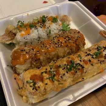 Sushi Hook - Golden dragon roll, spicy crunch California roll, and spider roll - all very good - Sushi Bars Near Me - Sacramento, California