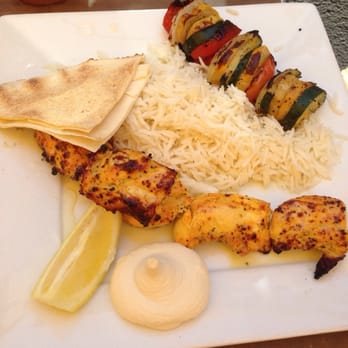 Sidewalk Grill - Chicken kabob white meat plate with grilled vegetables. - Mediterranean Near Me - Los Angeles, California