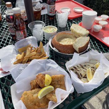 Barbara's Fishtrap - Fish & Chips, Fresh Made Clam Chowder - Seafood Near Me - Half Moon Bay, California