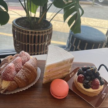 Sunflour Dessert & coffee - Dessert sampler - Desserts Near Me - Lawrenceville, Georgia