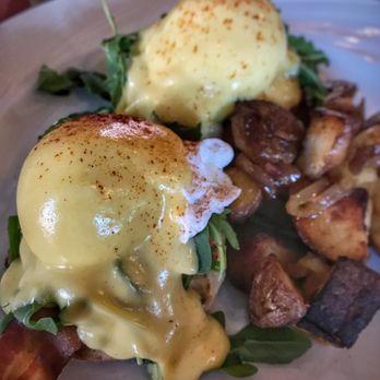 The Gryphon - The California Benedict-- a must-try menu item! And those home fries were PERFECT!! - New American Near Me - Burlington, Vermont