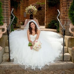 Designs by Melia - Barnsley Gardens