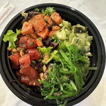 Ali’i Hawaiian Grill - Poke bowl with rice/ salad, pickle cucumbers, ocean salad & ponzu salmon & onion limu ahi - Hawaiian Near Me - Torrance, California