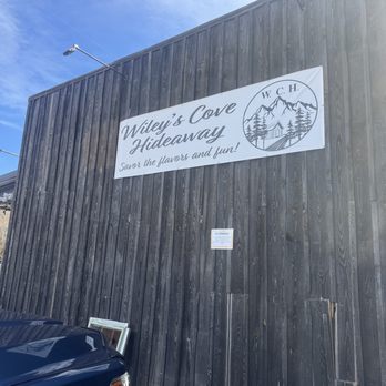 Wiley’s Cove Hideaway - Steakhouses Near Me - Leslie, Arkansas