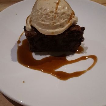Briar Common Brewery + Eatery - Brownie and ice cream - New American Near Me - Denver, Colorado