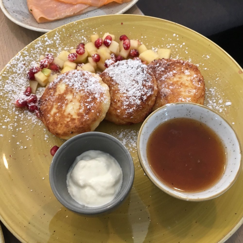 Cafe Telegraph - Syrniki pancakes - Breakfast & Brunch Near Me - Vienna, 9