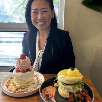 Coche Valley Dessert Cafe - Birthday double treat: Eggs Benedict with Bacon and Strawberry Cloud - Desserts Near Me - Seattle, Washington