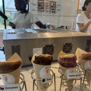 Kurly Kürtősh Café - Options - Desserts Near Me - Nutley, New Jersey