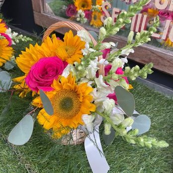 Gratitude Leaves - Florists Near Me - Brooklyn, New York