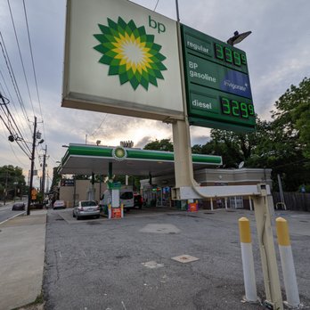 bp - Outside. Street sign, gas station, convenience store. - Gas Stations Near Me - Atlanta, Georgia