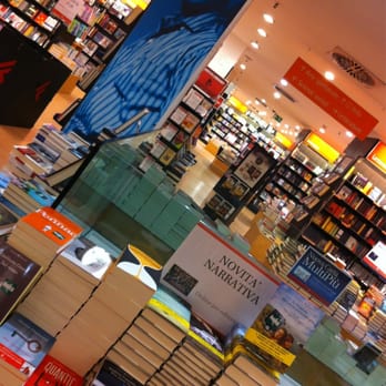 La Feltrinelli - Potreste seppellirmi qui? - Bookstores Near Me - Rome, RM