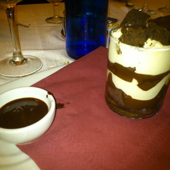 La Tagliatella - "Cioccofondente" (crema de mascarpone con chocolate fundido, bizcocho y crujiente de chocolate) - Italian Near Me - Madrid, M