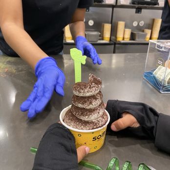 Somisomi - Milk and chocolate with Oreo sprinkles - Desserts Near Me - Long Beach, California Somisomi - Milk and chocolate with Oreo sprinkles - Desserts Near Me - Long Beach, California