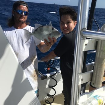 Right Hook Fishing Charter - Boat Charters Near Me - Riviera Beach, Florida