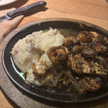 Applebee's Grill + Bar - Bourbon Street Chicken & Shrimp - American Near Me - Jacksonville, North Carolina