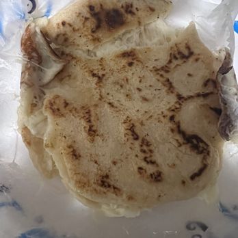 El Atlakat Restaurants - Pupusa con queso - Salvadoran Near Me - Pembroke Pines, Florida El Atlakat Restaurants - Pupusa con queso - Salvadoran Near Me - Pembroke Pines, Florida