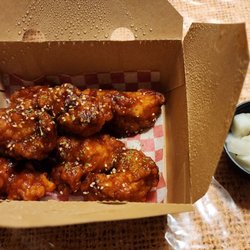Mama Lee's Korean Kitchen - Spicy fried chicken