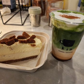 Kin - Banana cheesecake and carrot cake matcha - Coffee & Tea Near Me - Vienna, Virginia