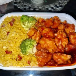 New Island Wok - General Tso's combo