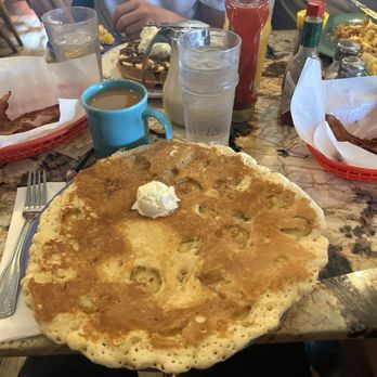 Kountry Kitchen - Their gigantic banana pancake is delicious! - American Near Me - Kapaa, Hawaii Kountry Kitchen - Their gigantic banana pancake is delicious! - American Near Me - Kapaa, Hawaii