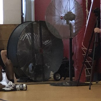 U-Turn Sports - Poor attempt at cooling the building off - the fans basically push the heat around. - Sports Clubs Near Me - Richmond, Virginia