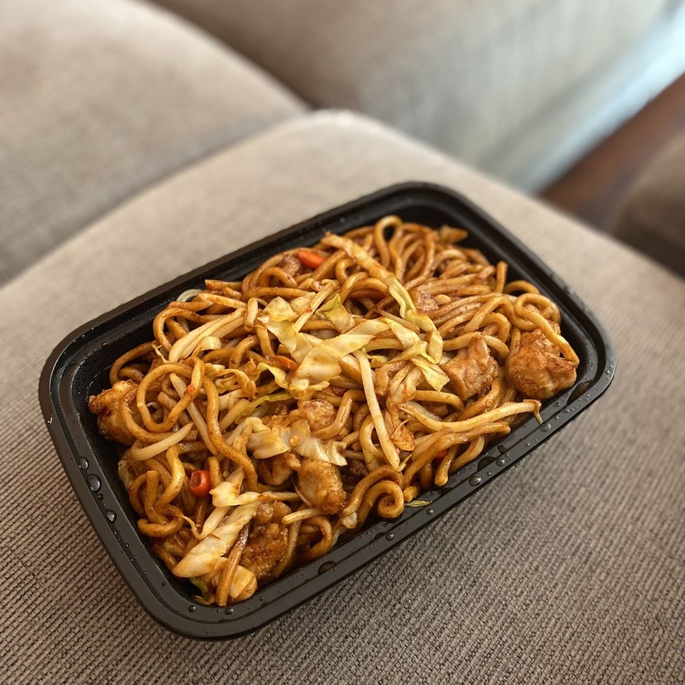 Lulu's Kitchen - Chicken Chow Mein - Szechuan Near Me - Dublin, California Lulu's Kitchen - Chicken Chow Mein - Szechuan Near Me - Dublin, California