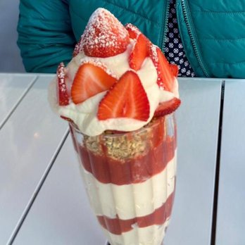 Flipper’s - Parfait - Pancakes Near Me - New York, New York Flipper’s - Parfait - Pancakes Near Me - New York, New York