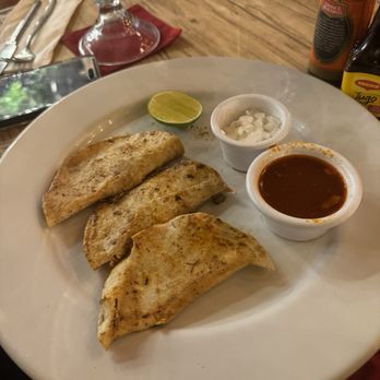 Los Tapetes Restaurante - Quesabirrias? Worst I've seen by far... - Tacos Near Me - Playa del Carmen, ROO