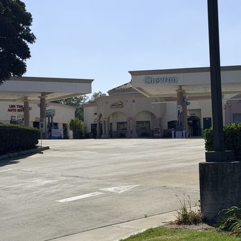 Sunny Up Cafe - Entrance, parking stalls on the right. - Breakfast & Brunch Near Me - Foothill Ranch, California Sunny Up Cafe - Entrance, parking stalls on the right. - Breakfast & Brunch Near Me - Foothill Ranch, California