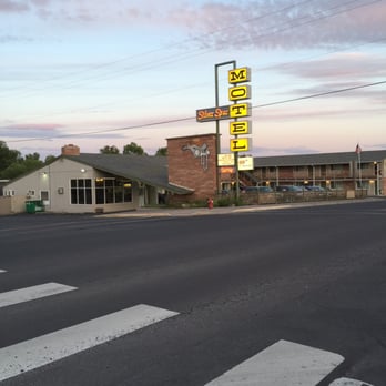 Silver Spur Motel - Hotels Near Me - Burns, Oregon Silver Spur Motel - Hotels Near Me - Burns, Oregon