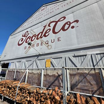 Goode Company Armadillo Palace - Music Venues Near Me - Houston, Texas Goode Company Armadillo Palace - Music Venues Near Me - Houston, Texas