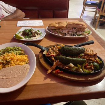 El Piquin Mexican Restaurant - Chicken fajita, Steak Torta, and Steak Taco - Mexican Near Me - Grapevine, Texas El Piquin Mexican Restaurant - Chicken fajita, Steak Torta, and Steak Taco - Mexican Near Me - Grapevine, Texas