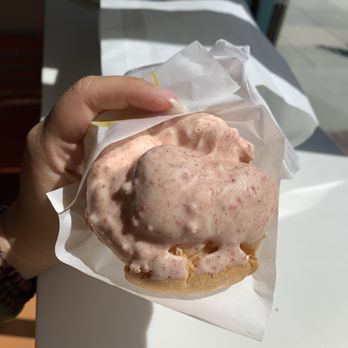 Beard Papa's - Strawberry eclair - Desserts Near Me - San Mateo, California